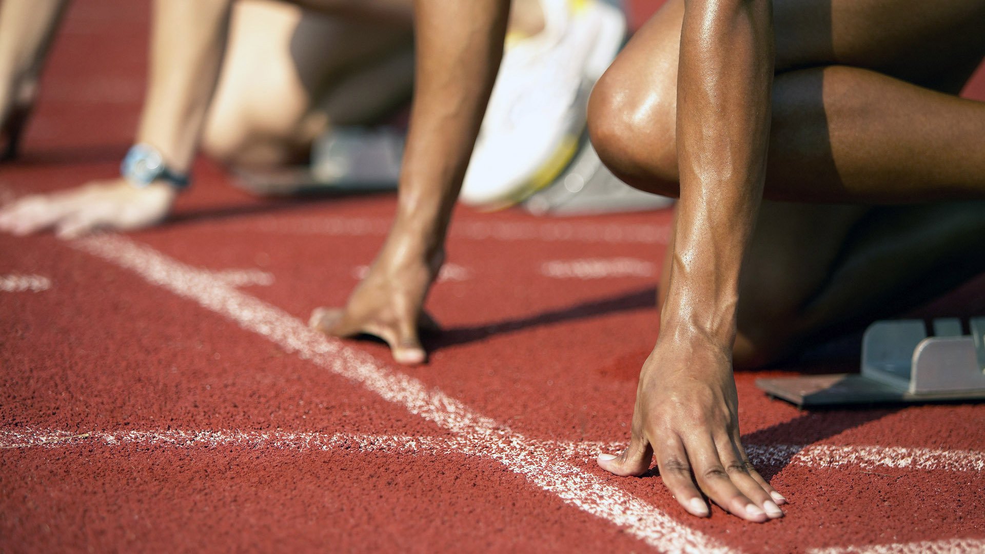 王者荣耀与英雄联盟手游赛事对比：移动电竞的未来在哪里？，王者荣耀vs英雄联盟手游