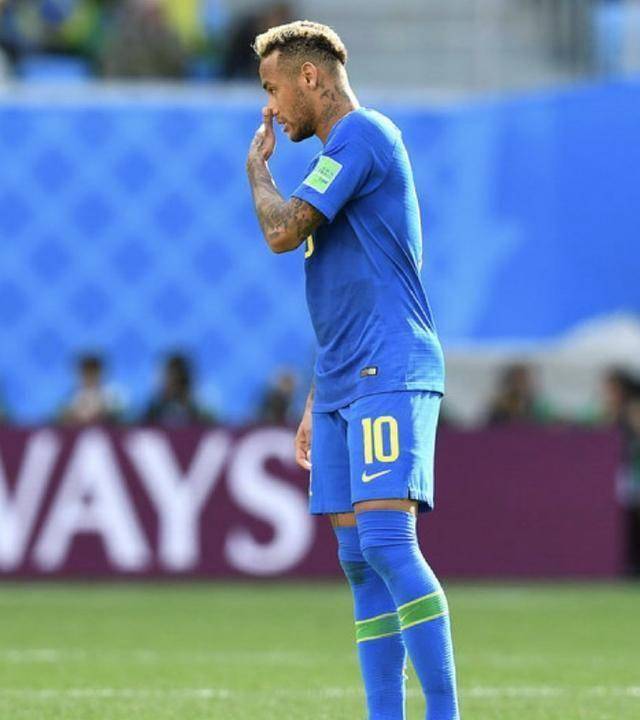 V体育：巴黎内马尔受伤，世界杯前景堪忧的简单介绍