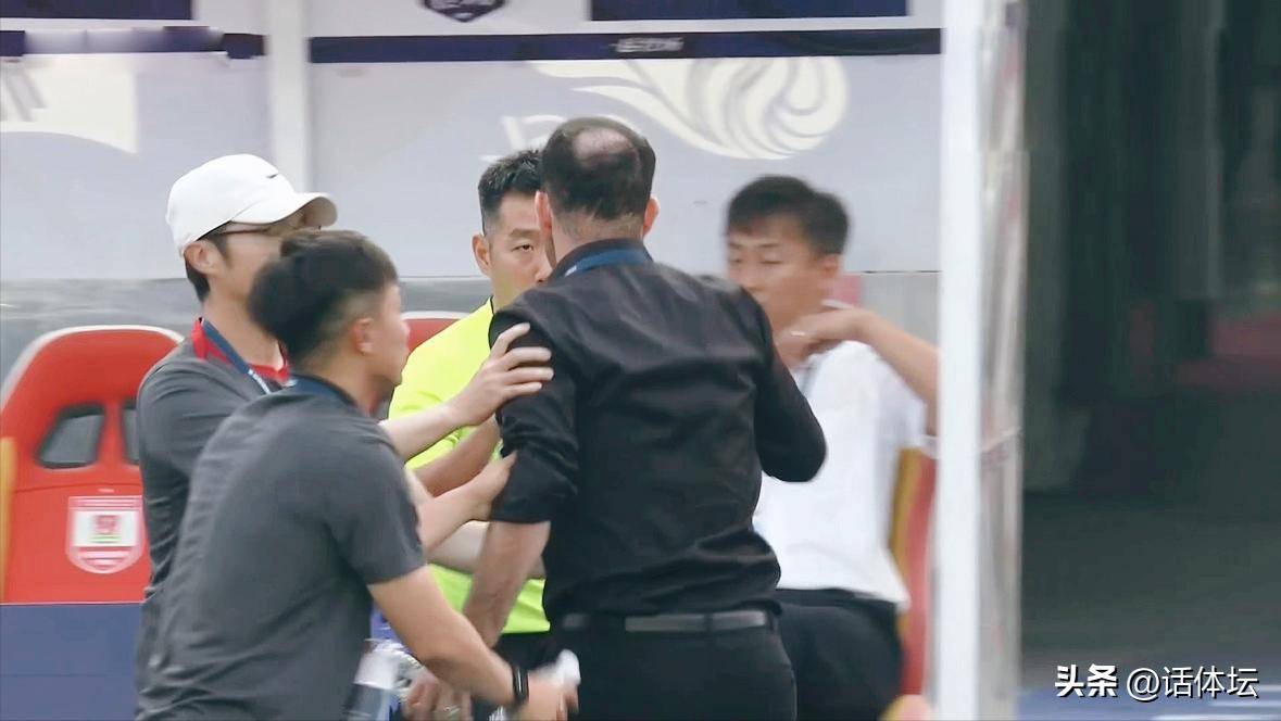 关于V体育：中超联赛裁判问题频发，引发争议的信息